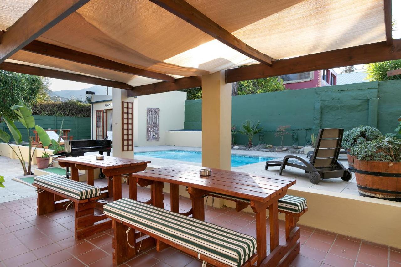 Апартаменты J'S Audacious Living Montagu Self Catering Экстерьер фото